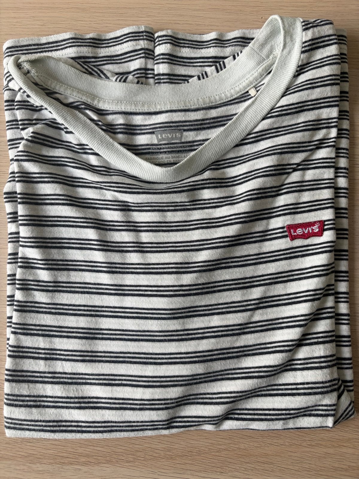 Levi's gestreept T-shirt - Zo goed als nieuw, Maat 38/40 (M), Wit, Ophalen of Verzenden, Zo goed als nieuw