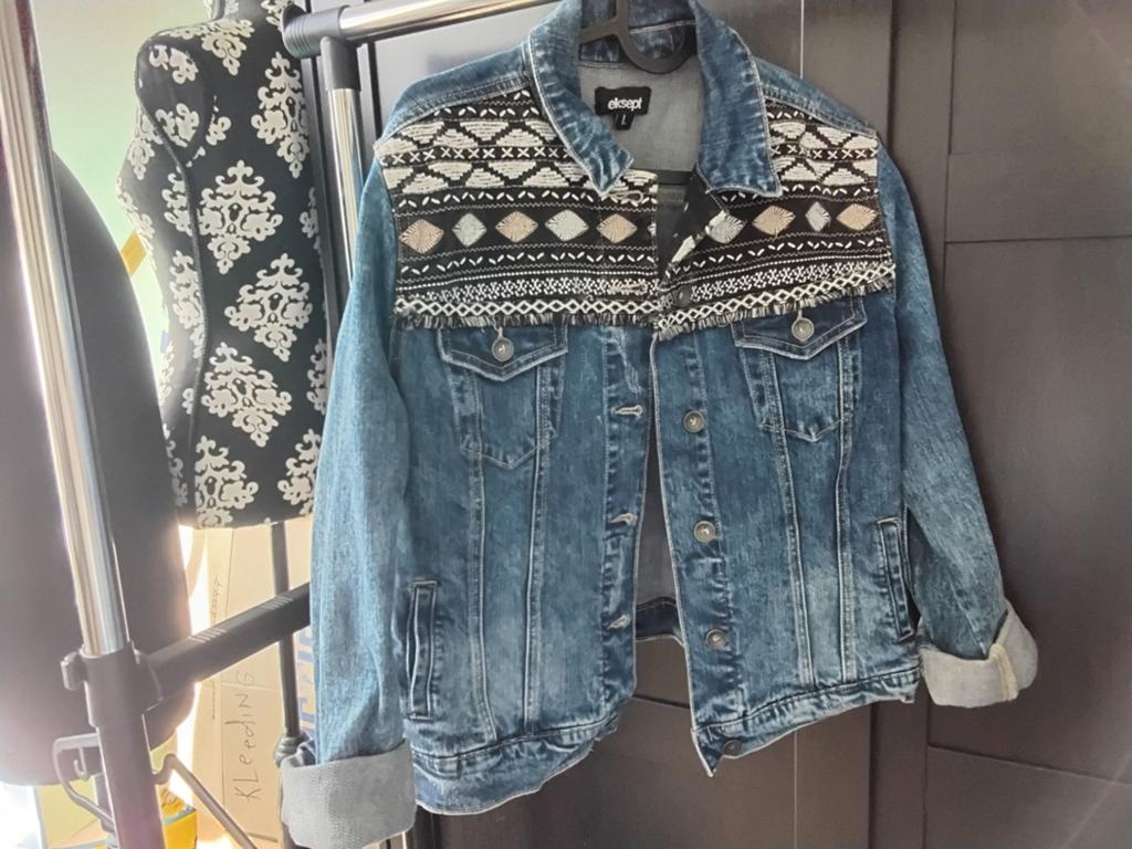 Mooi spijkerjas maat L, Ophalen of Verzenden, Zo goed als nieuw, Maat 38/40 (M), Blauw