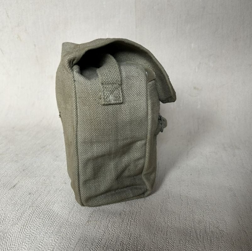 Belgische webbing draagtas, muset - vol - medisch materiaal, Ophalen of Verzenden, Landmacht, Overige gebieden, Kist of Geocache