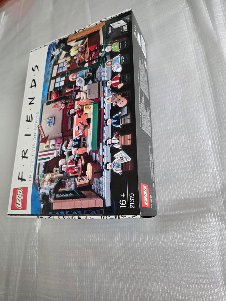 Lego 21319 Friends Central Perk - Nieuw en Verzegeld, Lego, Nieuw, Friends, Ophalen of Verzenden