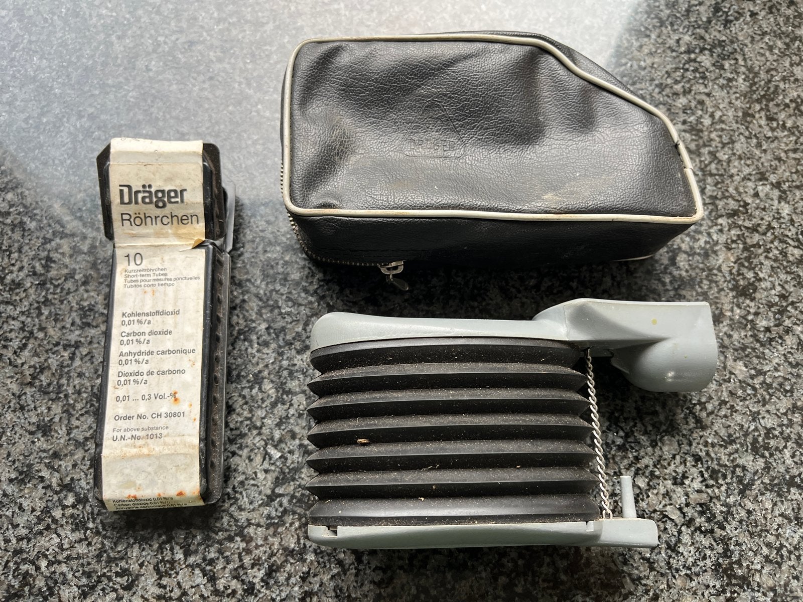 Vintage Dräger CO2 meter met probes en etui, Antiek en Kunst, Antiek | Gereedschap en Instrumenten, Ophalen of Verzenden