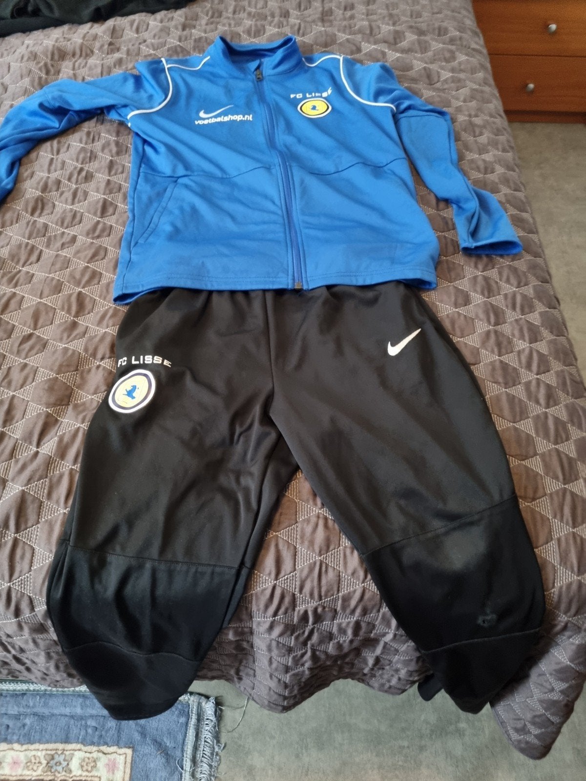 FC Lisse Voetbaltenue en Trainingspak Maat 158-170, Ophalen