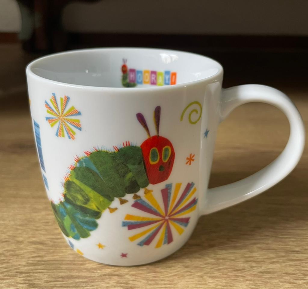 Rupsje nooitgenoeg Eric Carle mok beker, Ophalen of Verzenden, Zo goed als nieuw, Overige stijlen, Kop(pen) en/of Schotel(s)