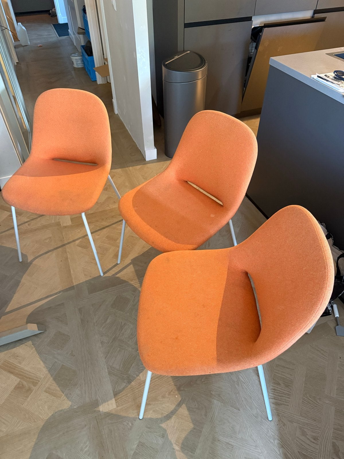 3 Artifort Beso stoelen - Gebruikt met vlekken, Ophalen, Gebruikt, Overige kleuren, Drie