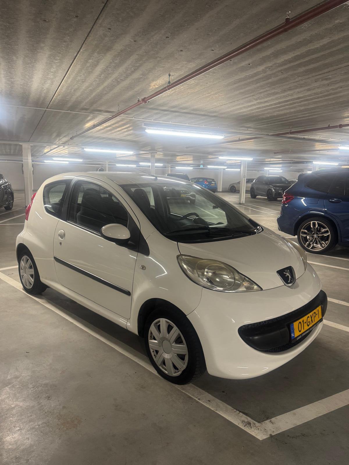 Peugeot 107 1.0 12V 3DR 2008 Wit, Auto's, Voorwielaandrijving, 4 stoelen, Origineel Nederlands, Handgeschakeld