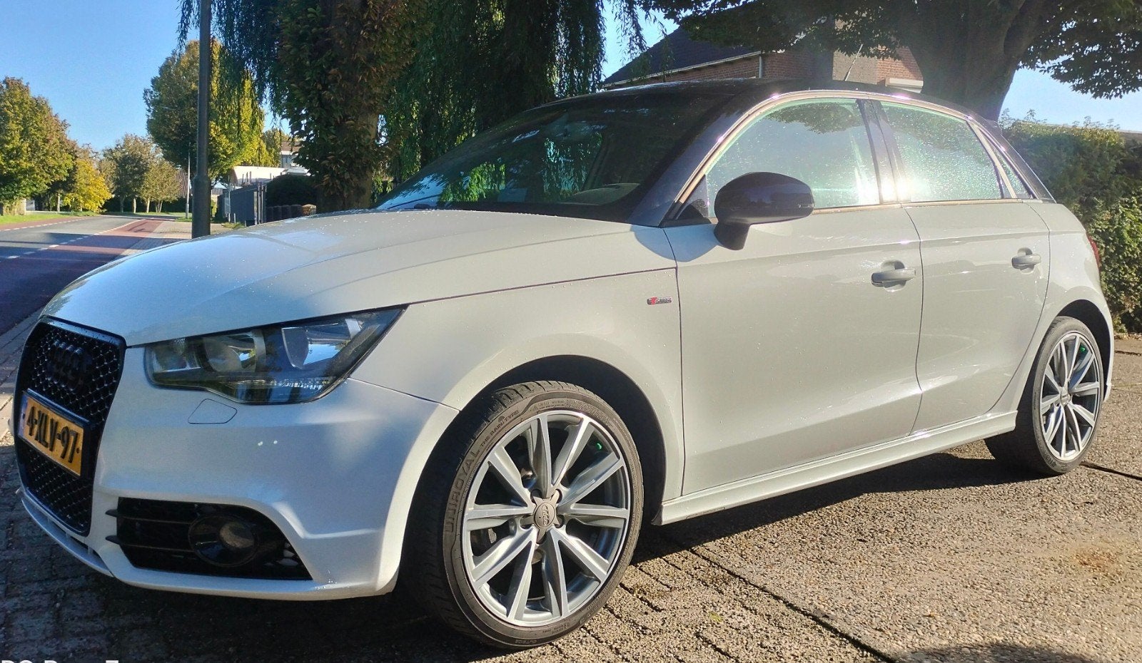 Audi A1 1.2 Tfsi S Line 2014 Wit, Auto's, Voorwielaandrijving, Stof, Zwart, 4 cilinders