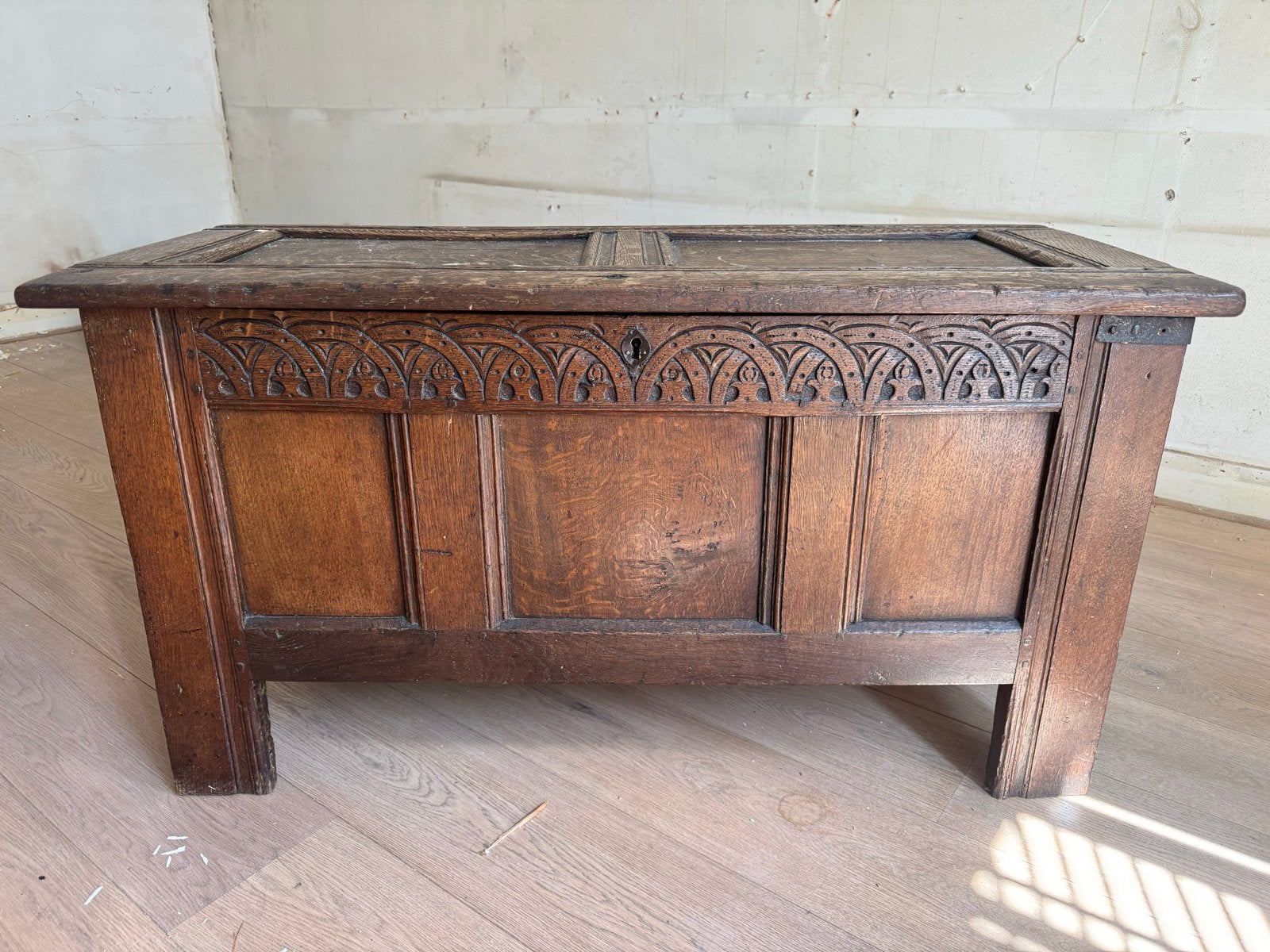 Antieke Eiken (deken)kist met Snijwerk, Ophalen of Verzenden