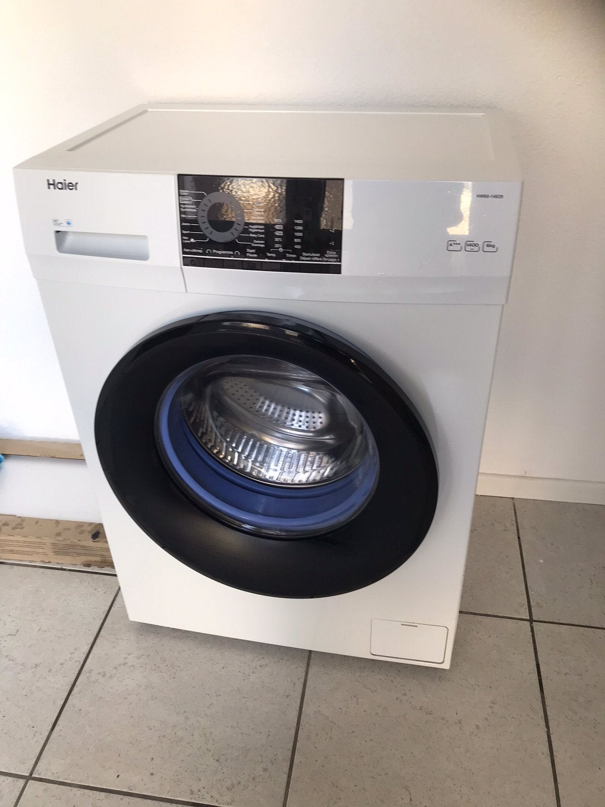 Wasmachine Haier 6 Kg HW60-14829 € 75,00, Ophalen, Zo goed als nieuw, 1200 tot 1600 toeren, 85 tot 90 cm