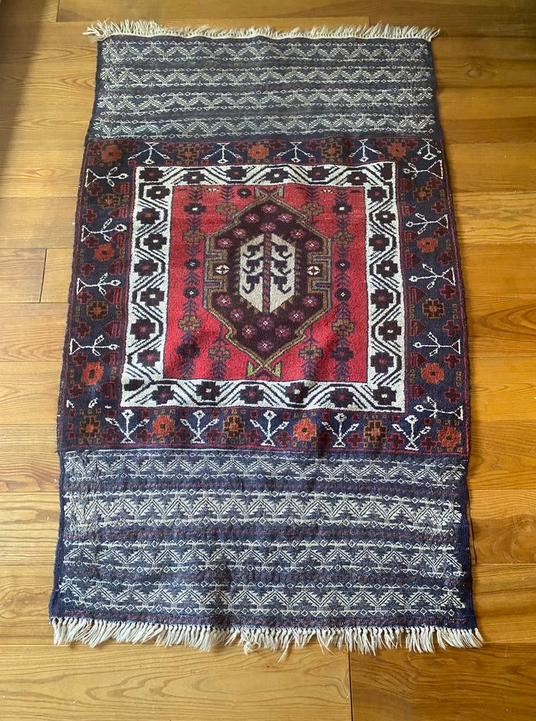 Vintage handgemaakt tapijt uit Afghanistan (collectie Ikea), Ophalen