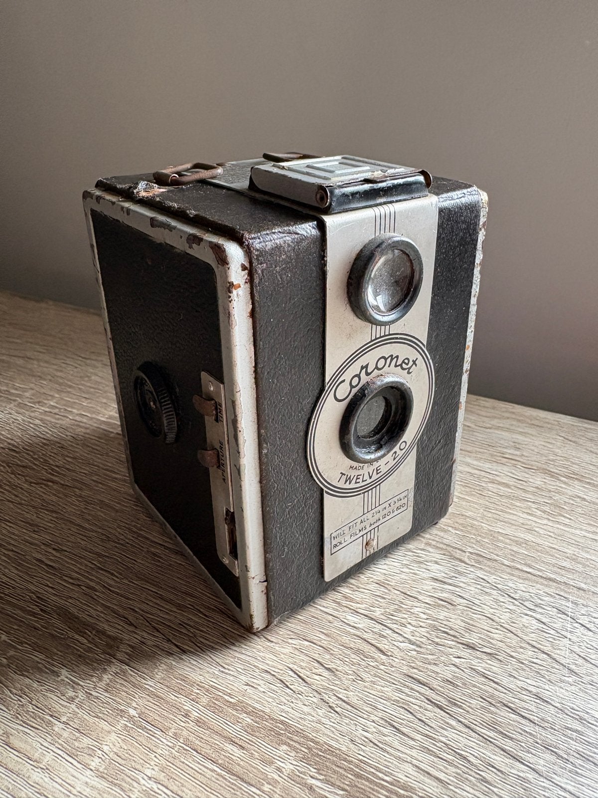 Vintage Coronet Twelve-20 Boxcamera - Made in England, Ophalen, Gebruikt, Compact, Overige Merken