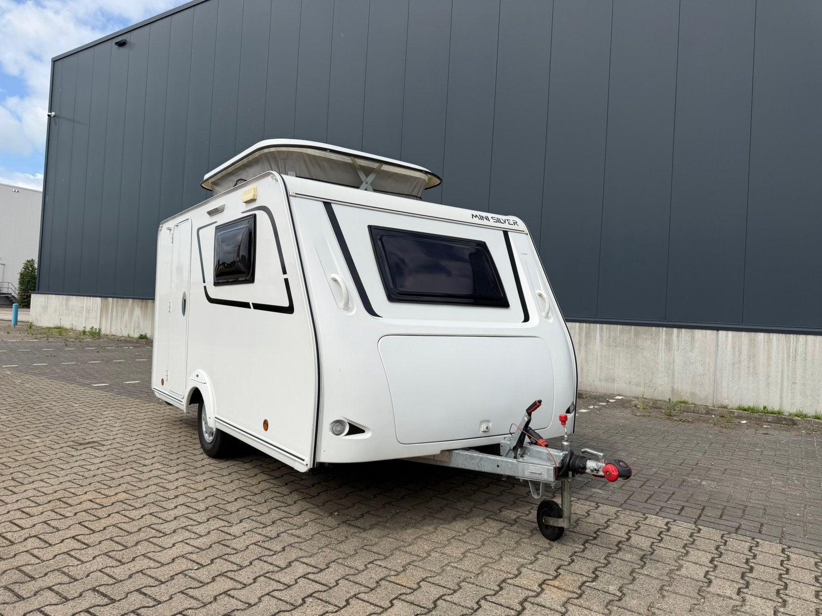 Mooie Trigano Mini Silver 290 2017, Trigano, Rondzit, Tot en met 2, Dwarsbed