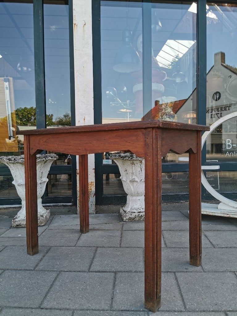 Antiek tafeltje, Ophalen