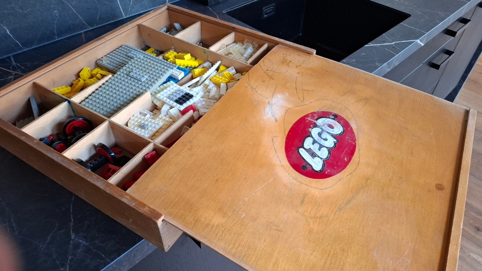 Vintage LEGO houten opbergdoos met diverse stenen, Ophalen of Verzenden, Gebruikt, Losse stenen, Lego