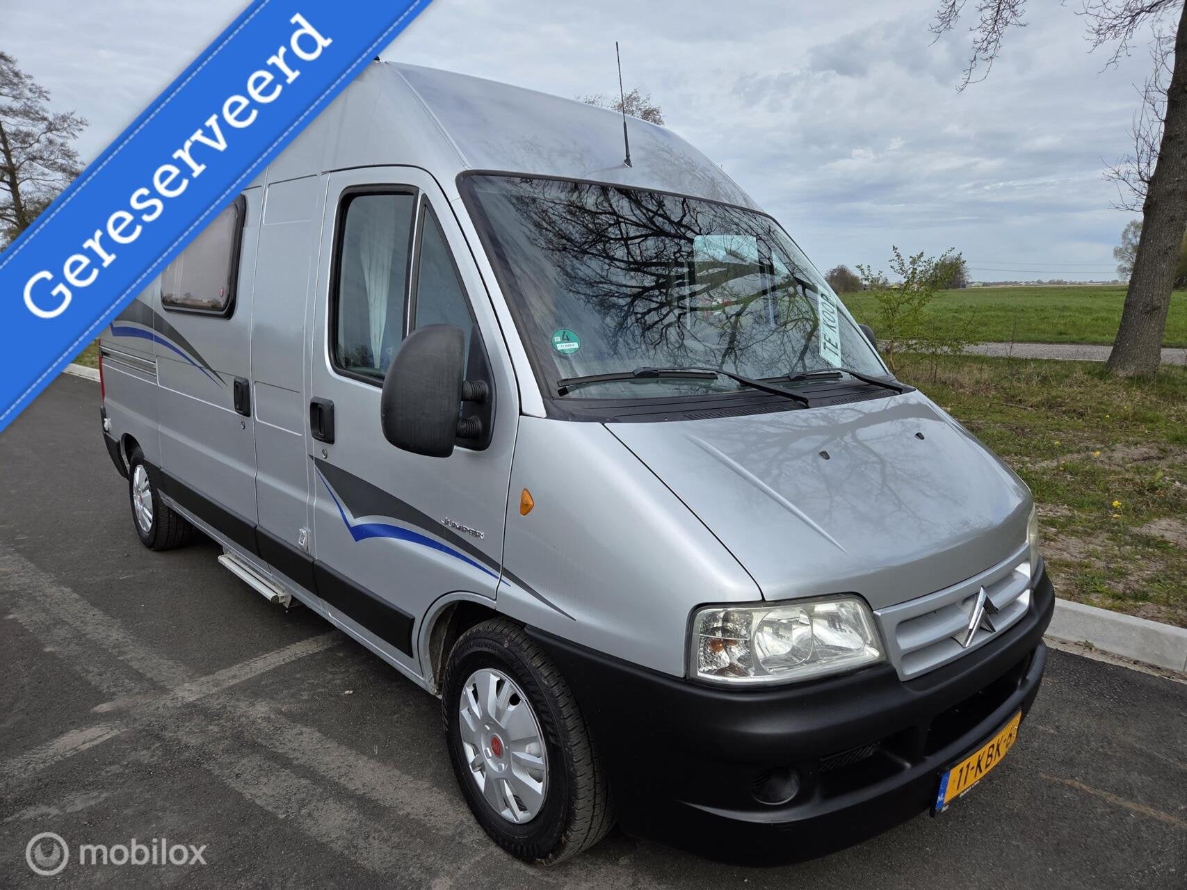 Possl Duett L buscamper 2006 128pk ☆560cm, 2x Airco☆, Buscamper of Camperbus, Pössl, Bedrijf, Koelkast