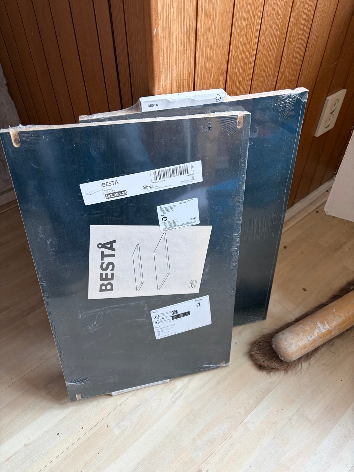2 nieuwe IKEA Besta planken (402.955.28), Huis en Inrichting, Ophalen, Nieuw