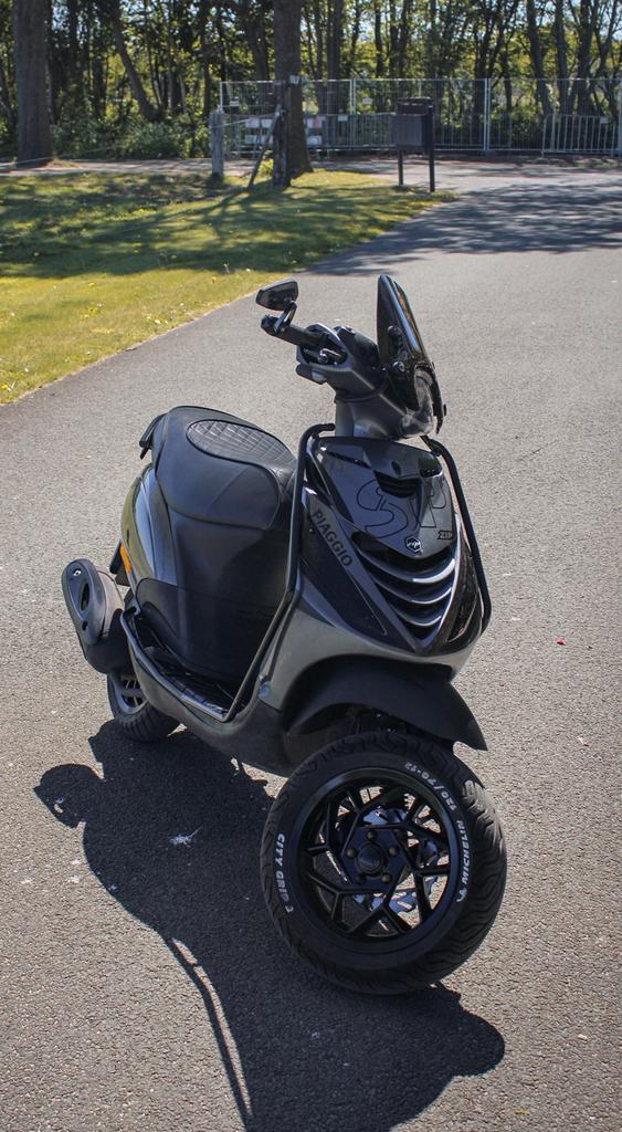 Piaggio Zip nieuwstaat – vol opties, Ophalen, Maximaal 45 km/u, Zip, 49 cc
