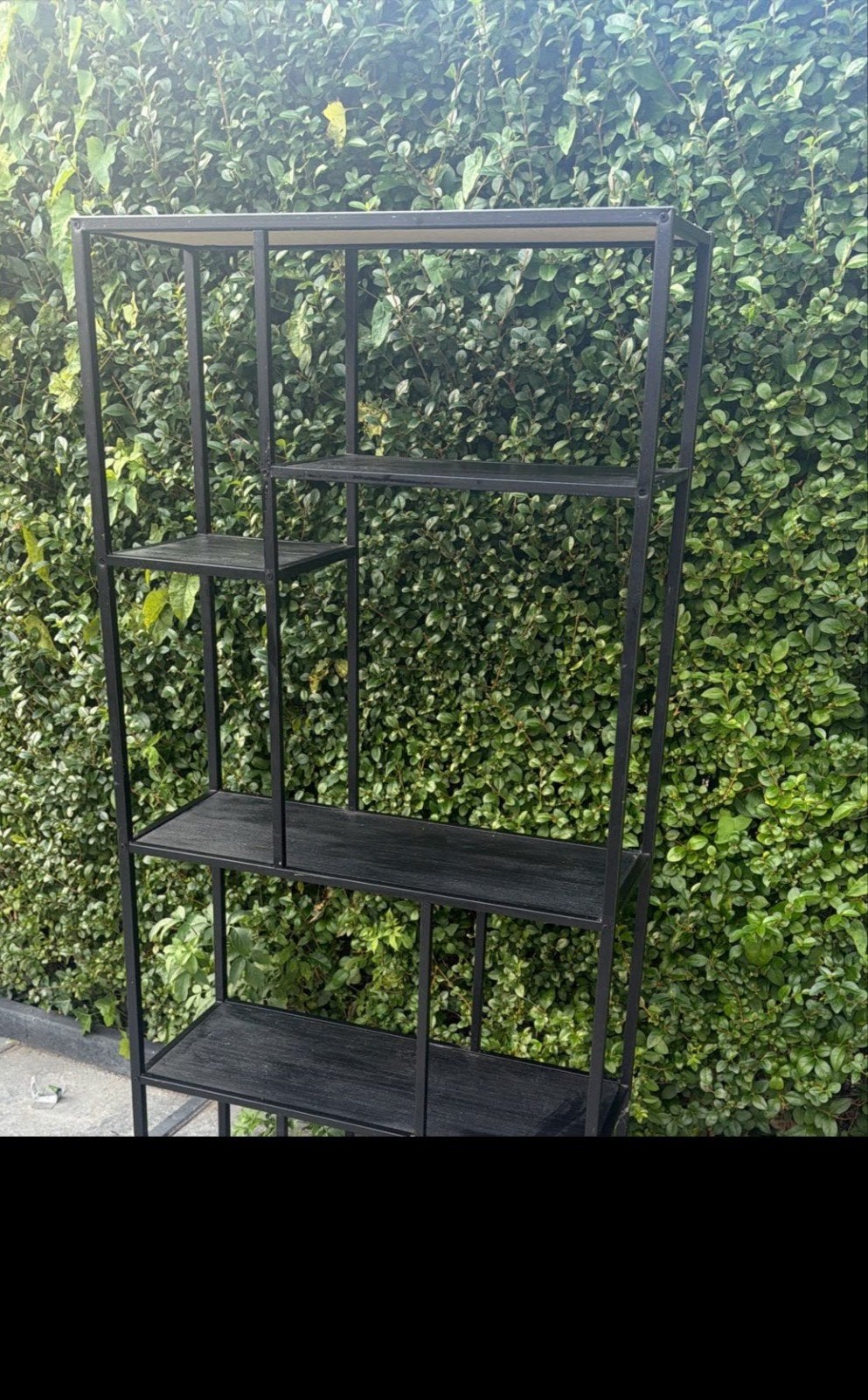 Zwart metalen rek met houten planken, Met plank(en), Industrieel, Modern, 50 tot 100 cm, Zo goed als nieuw