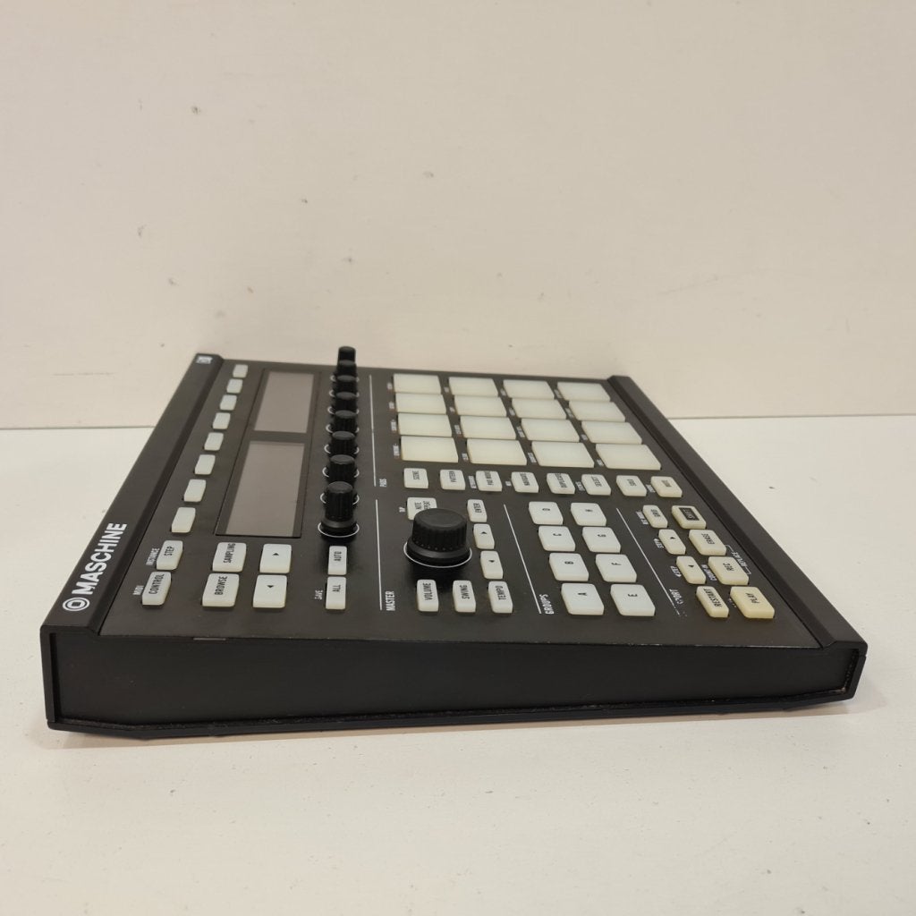 Native Instruments Maschine MK2 Black in Nette Staat, Muziek en Instrumenten, Native Instruments, Zo goed als nieuw, https://support.native-instruments.com/hc/nl