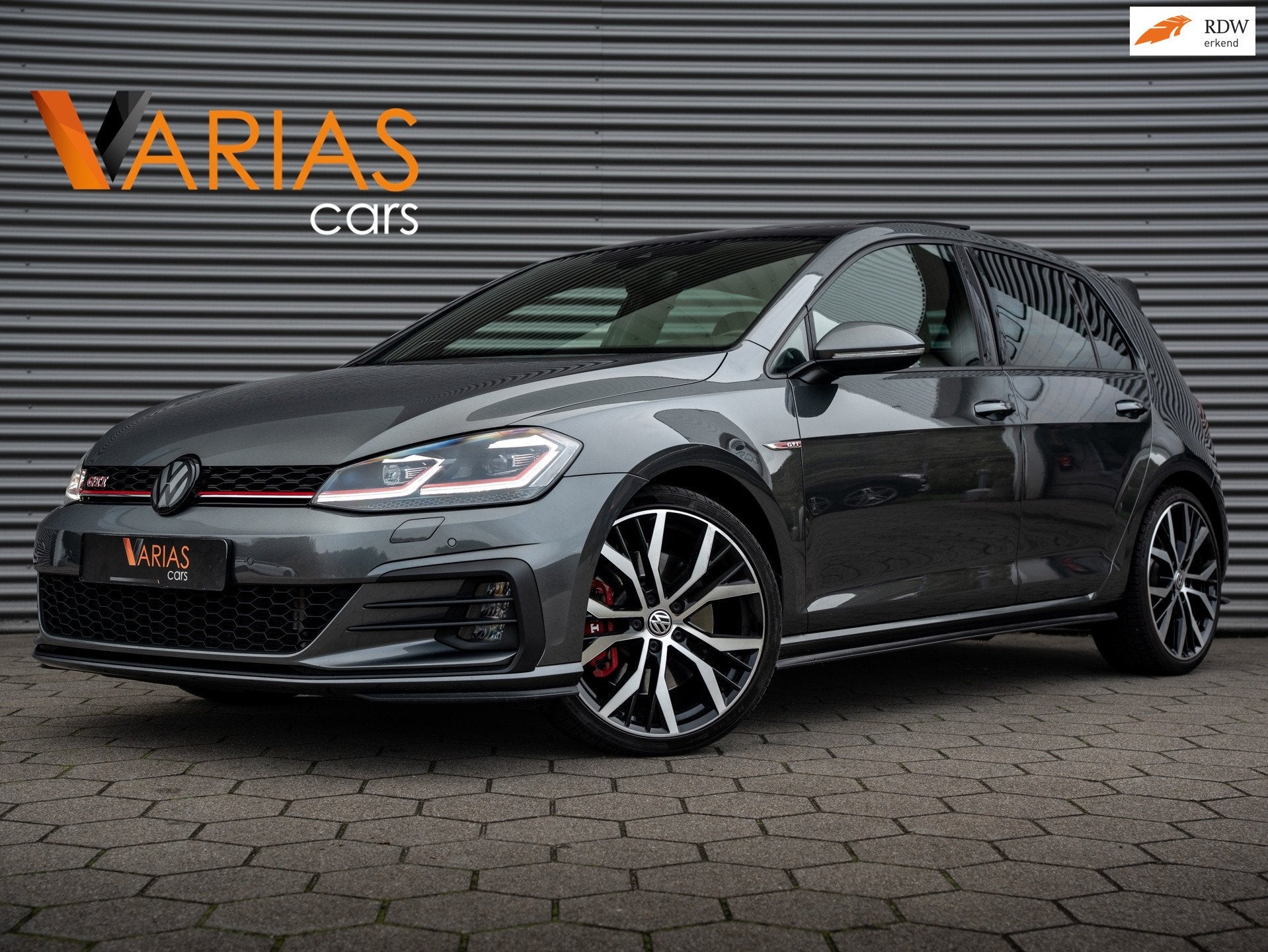 Volkswagen GOLF 2.0 TSI GTI Performance Pano Leer Camera VOL, Auto's, Dealer onderhouden, Gebruikt, 4 cilinders, 1984 cc