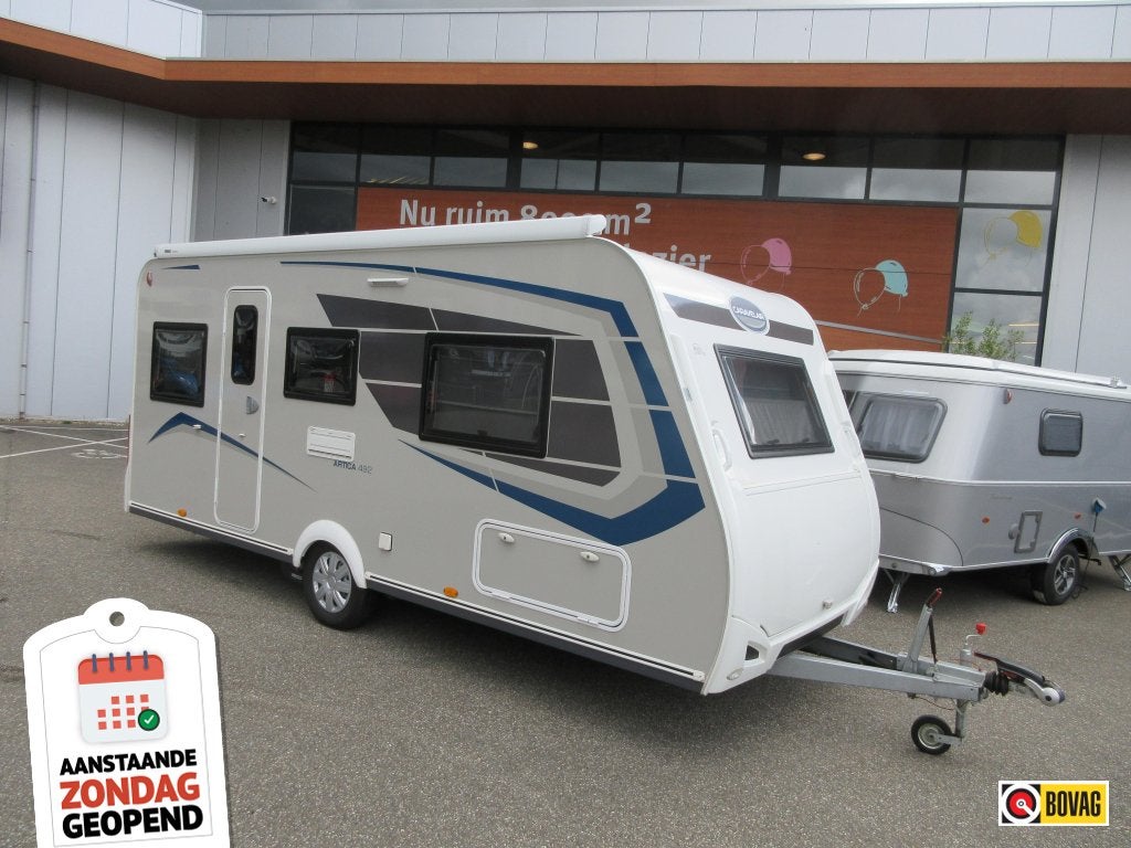 Caravelair Artica 492 ZEER NETJES EN COMPLEET, Rondzit, Schokbreker, Overige typen, Caravelair