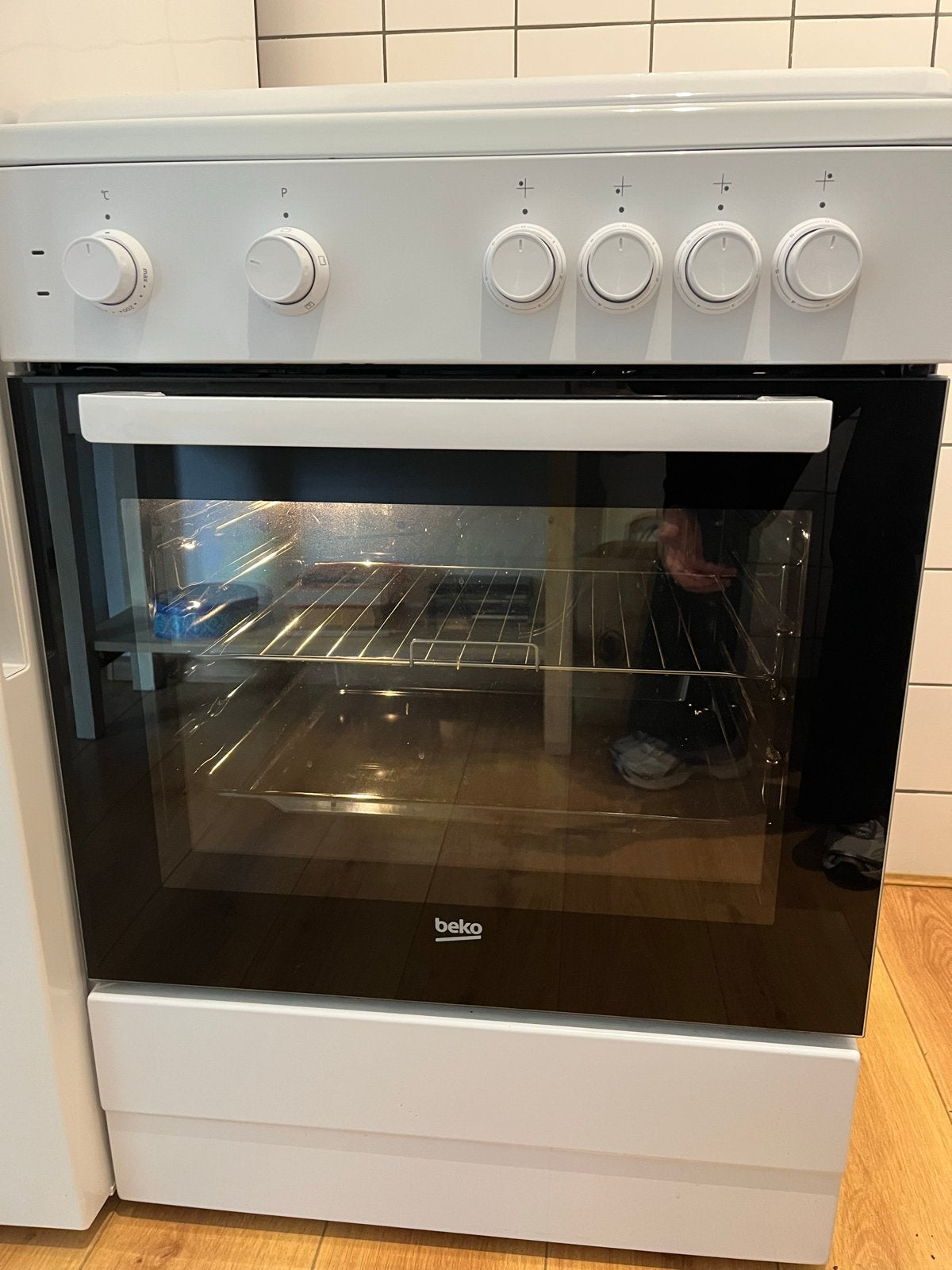 Beko Fornuis met Oven - Elektrisch - Zo goed als nieuw, Witgoed en Apparatuur, Ophalen, 60 cm of meer, 4 kookzones, Zo goed als nieuw