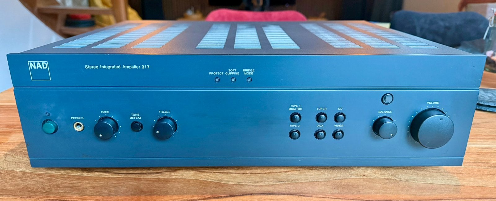 NAD 317 – Krachtige stereoversterker – 2  80 watt, Overige merken, Ophalen of Verzenden, Zo goed als nieuw, 60 tot 120 watt