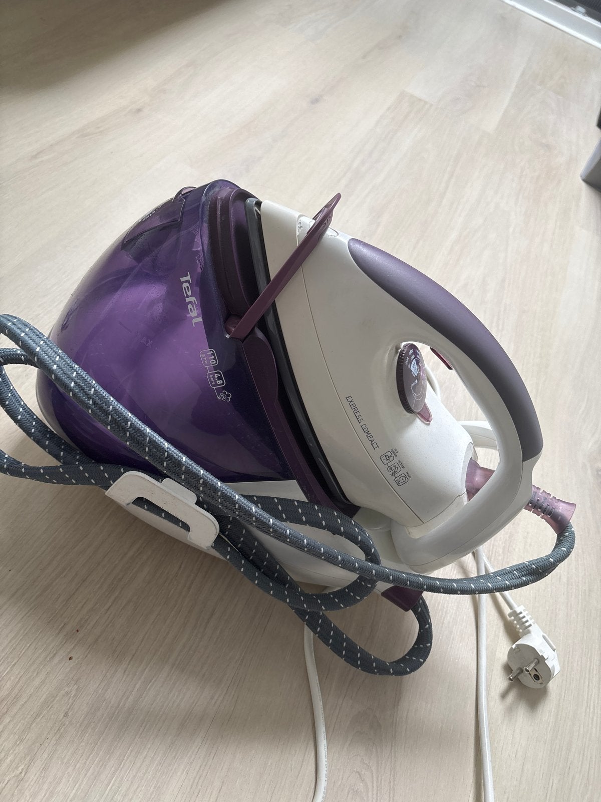 Tefal Express Compact Stoomstrijkijzer - Paars, Ophalen of Verzenden, Gebruikt, Strijkijzer met snoer