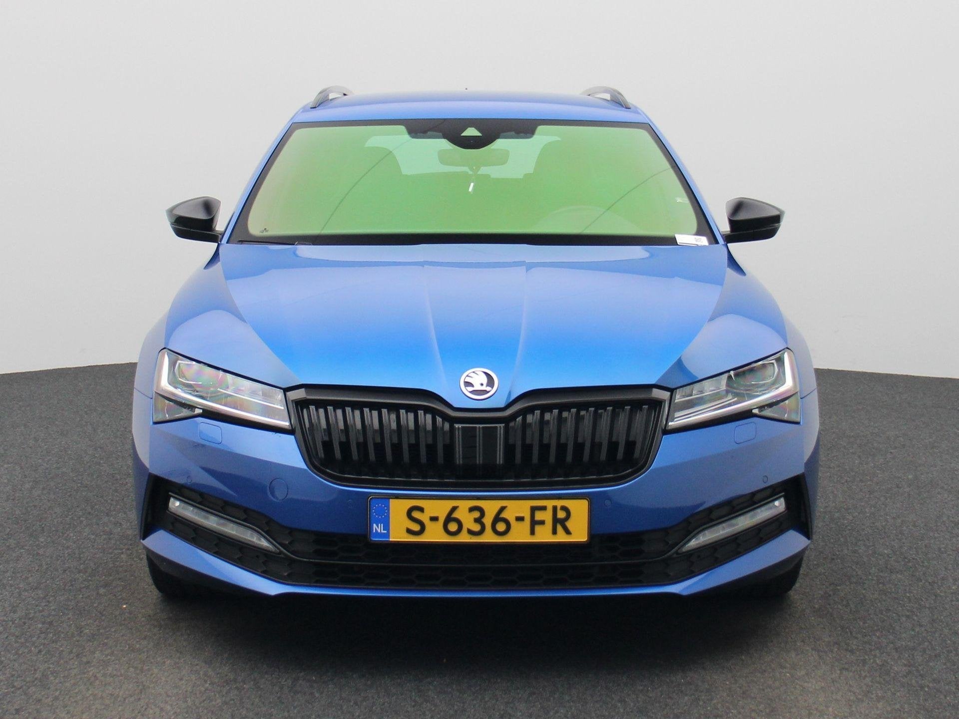 Skoda Superb Combi 1.5 TSI ACT Sportline Business | DIGITAAL, Auto's, 12 maanden, 4 cilinders, Blauw, Alcantara