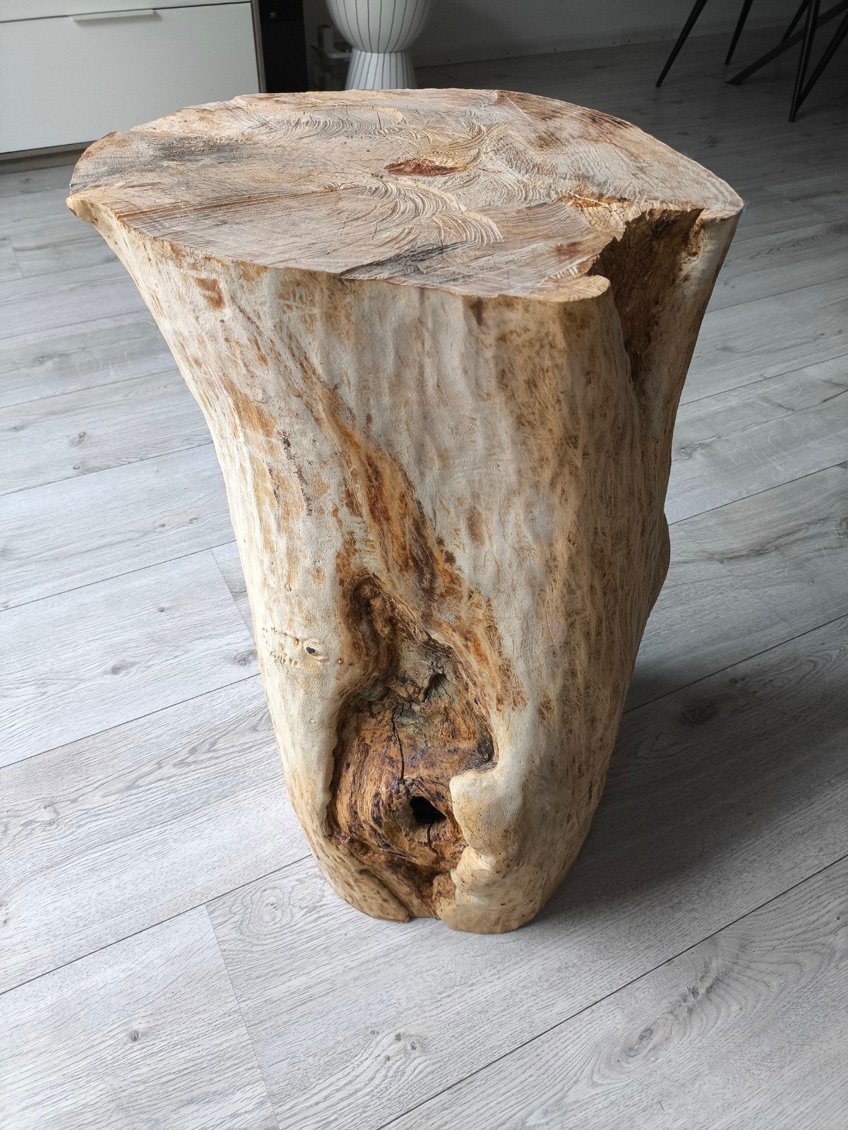 Unieke massief houten bijzettafel/kruk, boomstam design, Huis en Inrichting, 45 tot 60 cm, Gebruikt, Rustiek, Natuurlijk, Industrieel, Landelijk