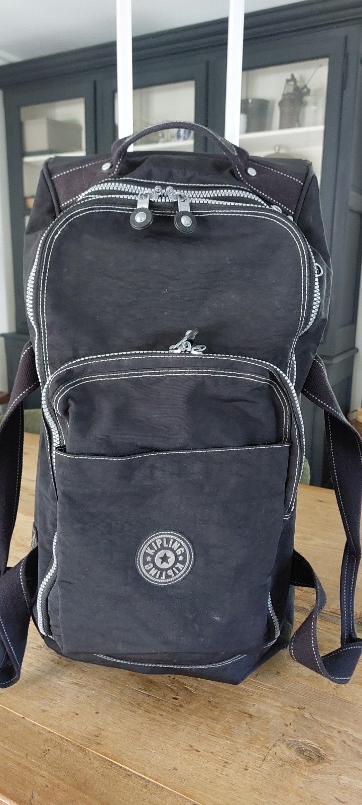 Kipling reistas/rugzak wieltjes en uitschuifbare handgree, 30 cm of meer, Gebruikt, Zwart, Ophalen of Verzenden