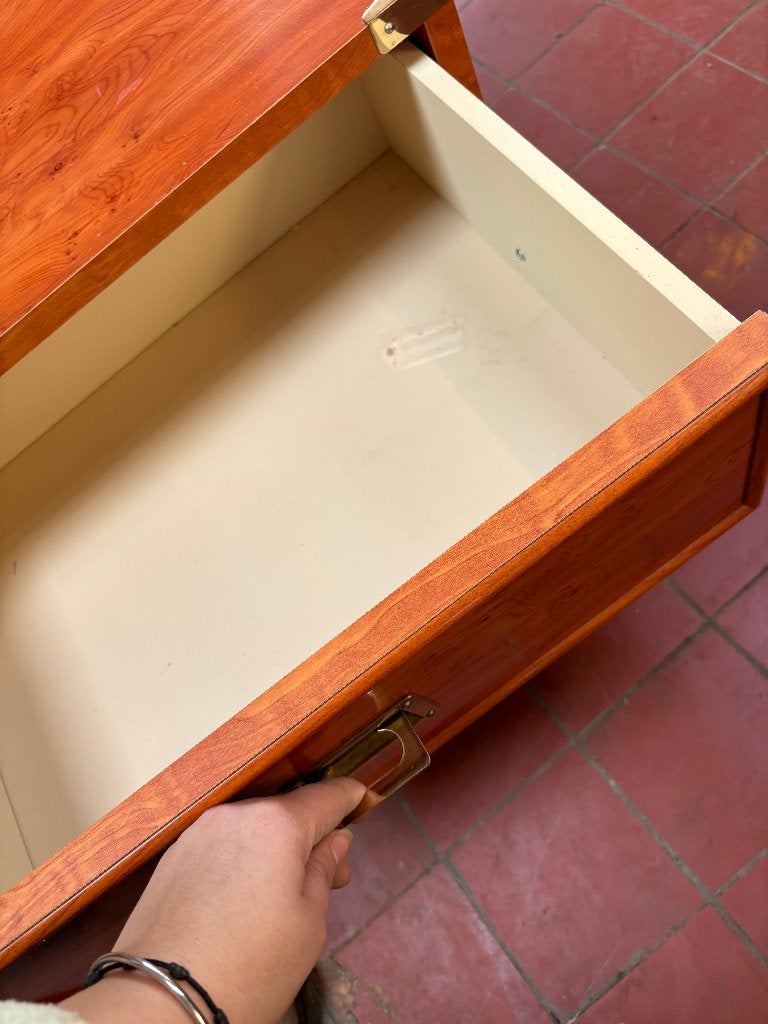 HOUTEN LADEKAST OP WIELEN MET MESSING BESLAG, Ophalen, Gebruikt, Overige materialen, 1 of 2 laden