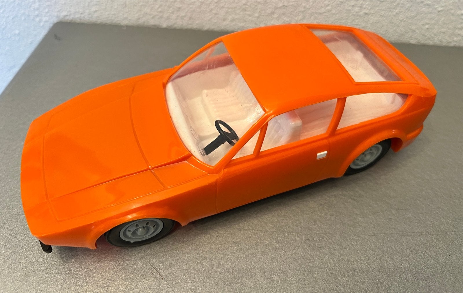 Alfa Romeo 1300 GT Junior Zagato - Plastic Model, Ophalen of Verzenden, Zo goed als nieuw, Auto
