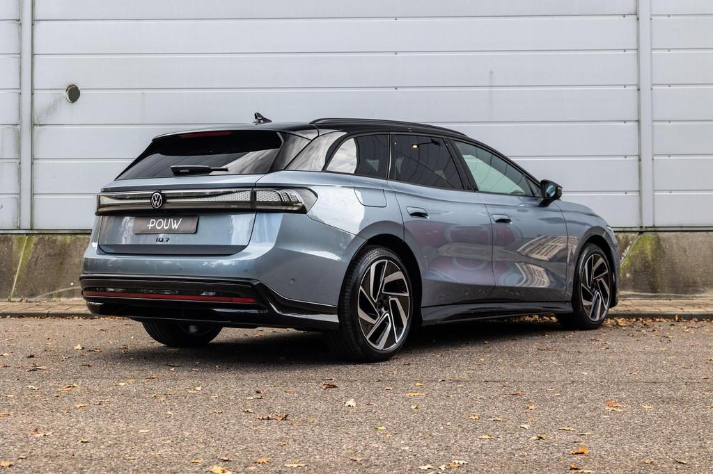 Volkswagen ID.7 Tourer Pro Limited Edition 286pk 77 kWh | Tr, Auto's, Automaat, 12 maanden, Achterwielaandrijving, Zwart