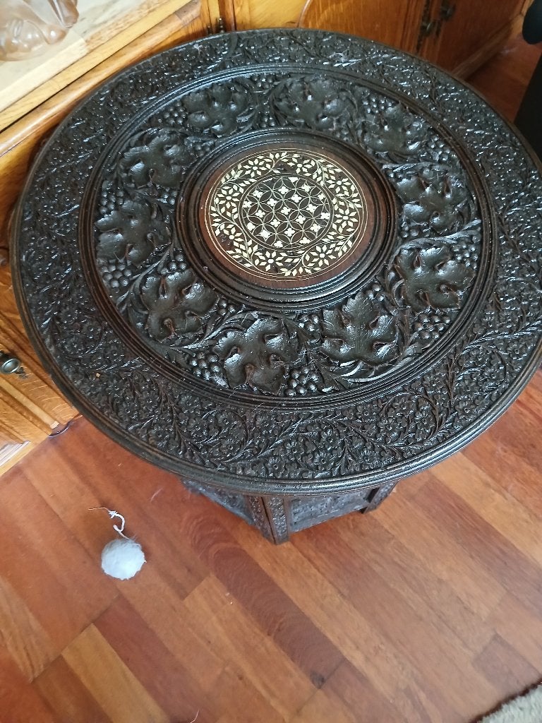Antiek houtsnijwerk tafel, Ophalen of Verzenden