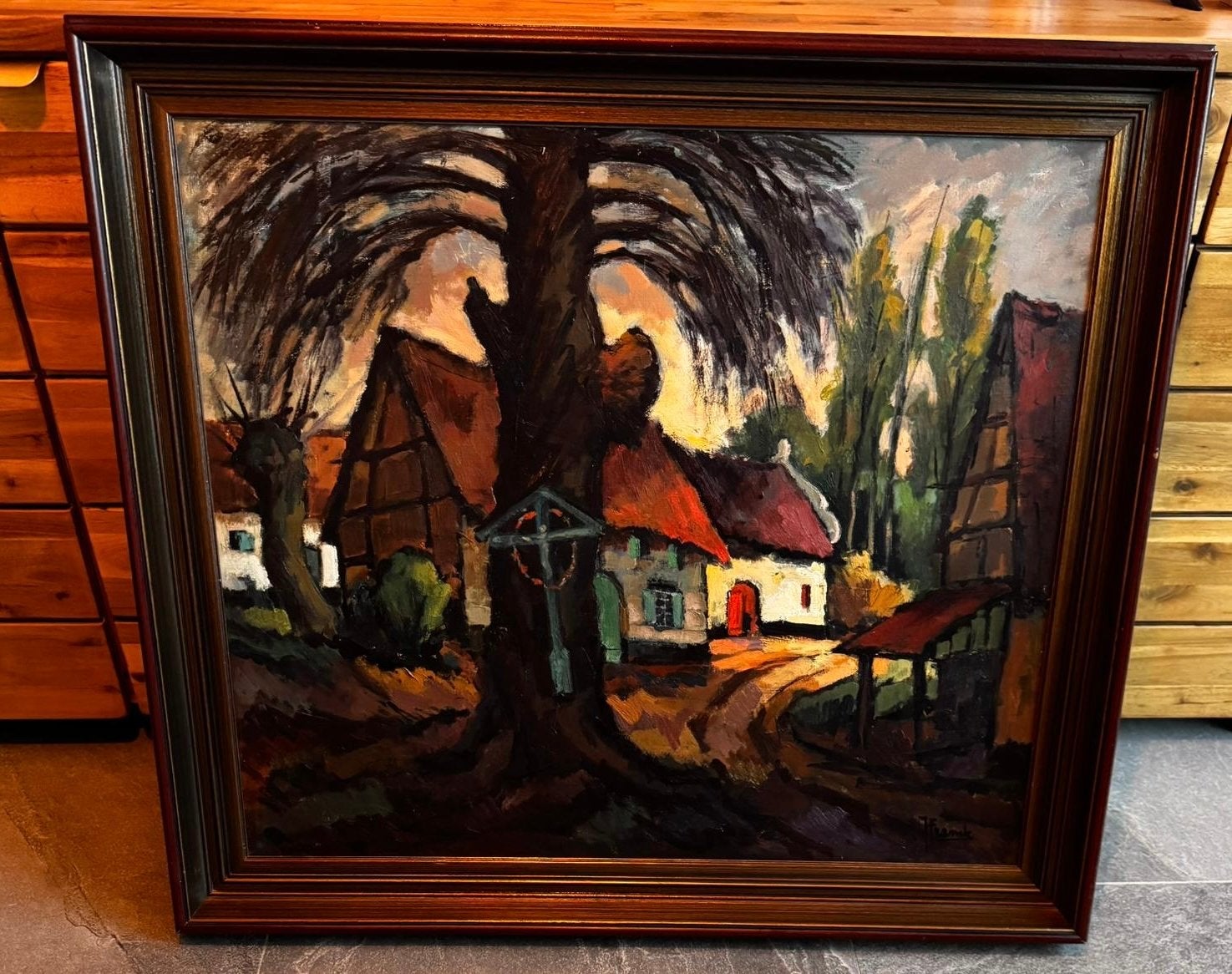 Schilderij J. Frank - Dorpsgezicht met kruis (1977), Antiek en Kunst, Kunst | Schilderijen | Klassiek, Ophalen