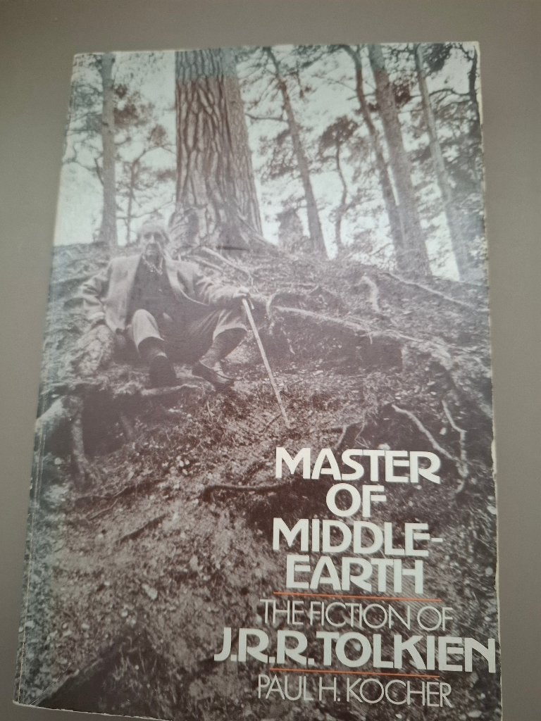 J.R.R Tolkien - Master of Middle Earth - fiction of Tolkien, Ophalen of Verzenden, Gelezen, J.R.R. Tolkien