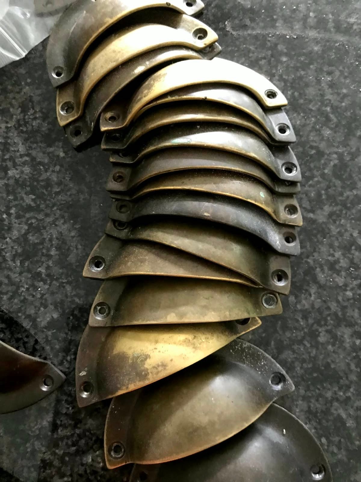 Set van 25 antieke messing komgrepen voor meubels, Ophalen of Verzenden, Gebruikt, 50 tot 100 mm, Overige typen