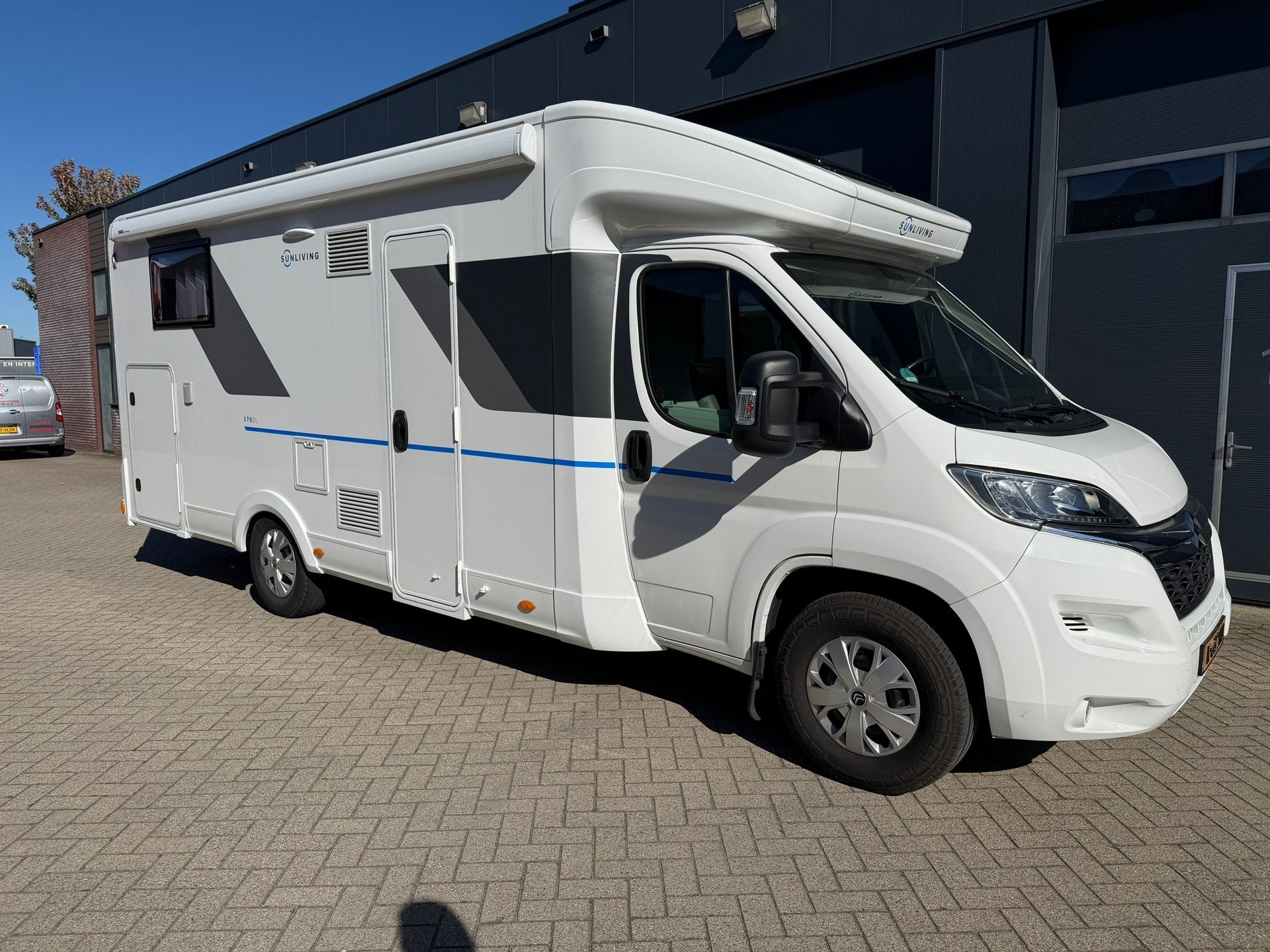 Foto 2 van Sun living S-SERIES S 75 SL ADRIA 165 PK/ORIGINEEL NL/AIRCO/
