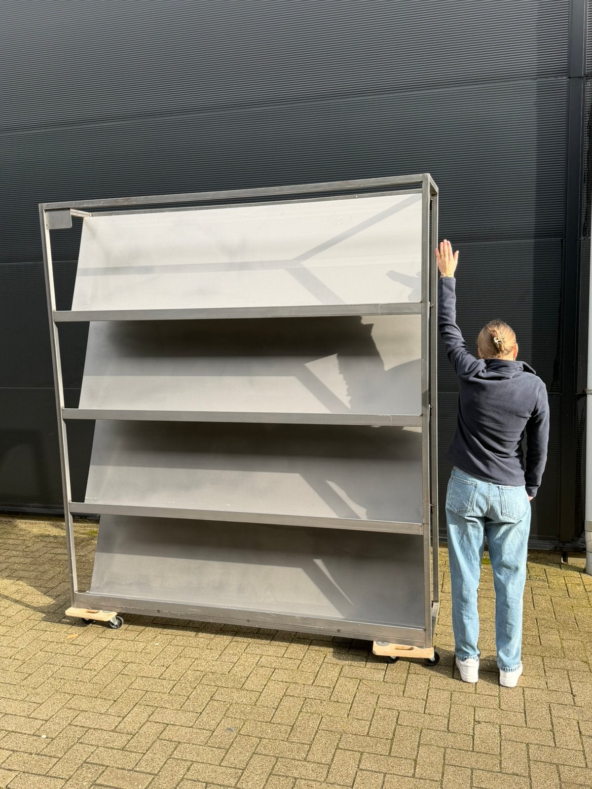 Grote metalen boeken / tijdschriften kast (200 x 45,5 x 221), Huis en Inrichting, Kasten | Boekenkasten, Ophalen