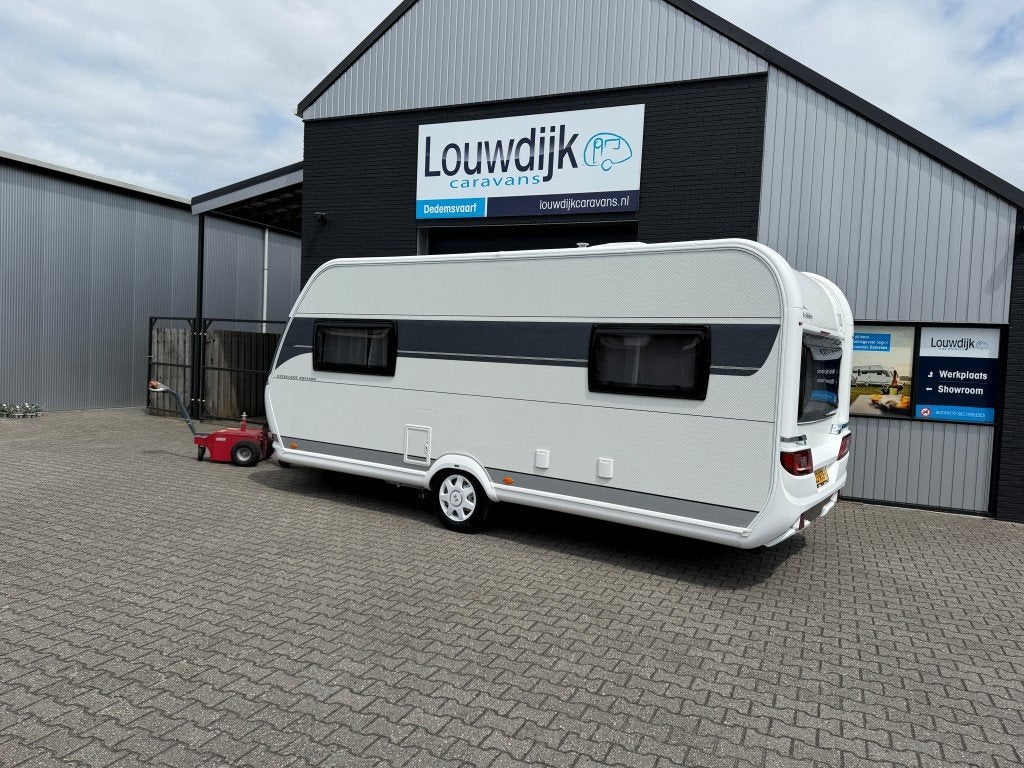 HOBBY Excellent 495 UL ’22 (Mover, Airco), Caravans en Kamperen, Rondzit, Hobby, 7 tot 8 meter, Bedrijf