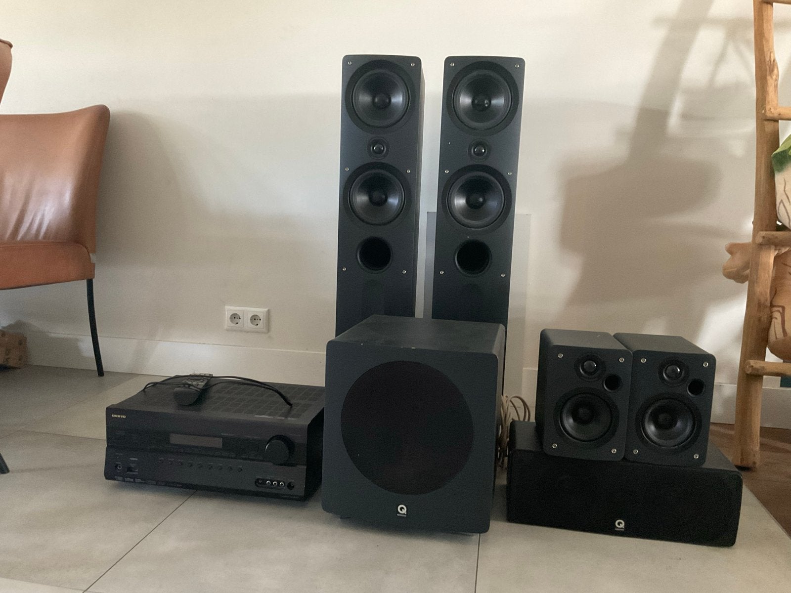 Onkyo Receiver met Q Acoustics 5.1 Home Cinema Set, Gebruikt, Losse componenten, Speakers, Ophalen