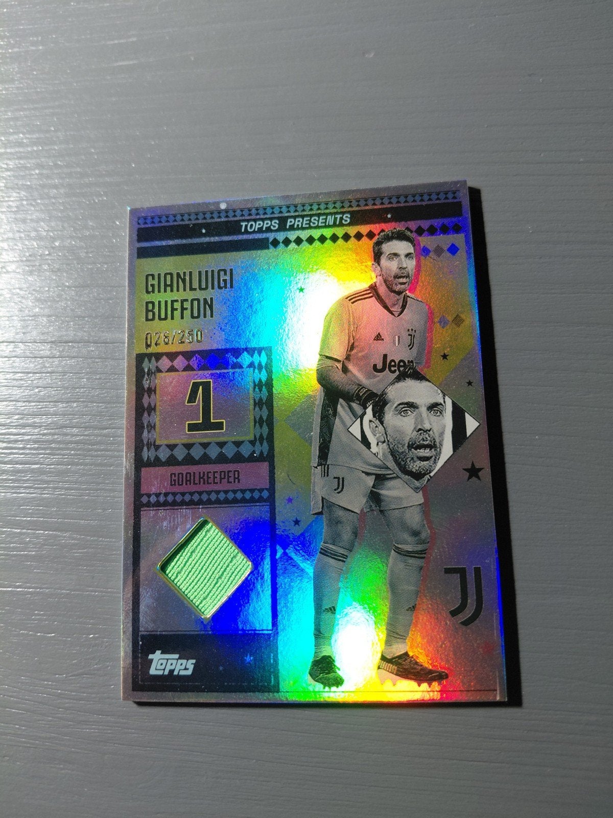 gianluigi buffon /250 (match worn patch) topps juventus, Ophalen of Verzenden, Nieuw, Buitenlandse clubs, Spelerskaart