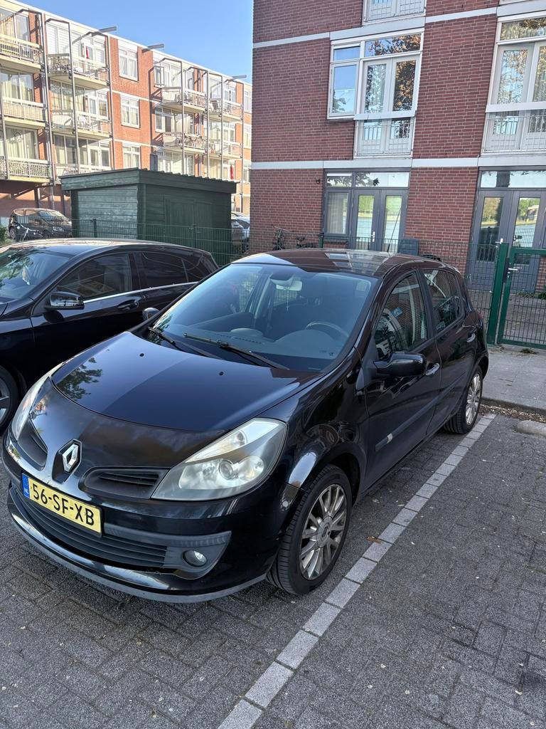 Renault Clio 1.4 16V 72KW 5-DRS E4 2005 Zwart, Auto's, Renault, Clio, Benzine, C, Hatchback, Handgeschakeld, Origineel Nederlands