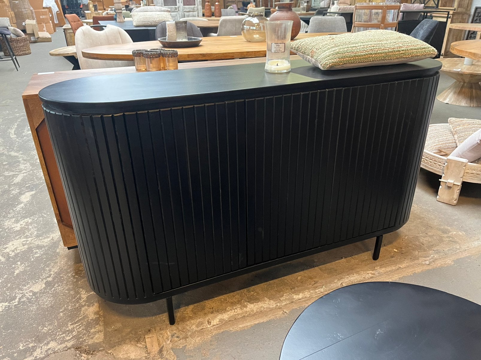 Magazijn leegverkoop dressoir retro Noor zwart mangohout