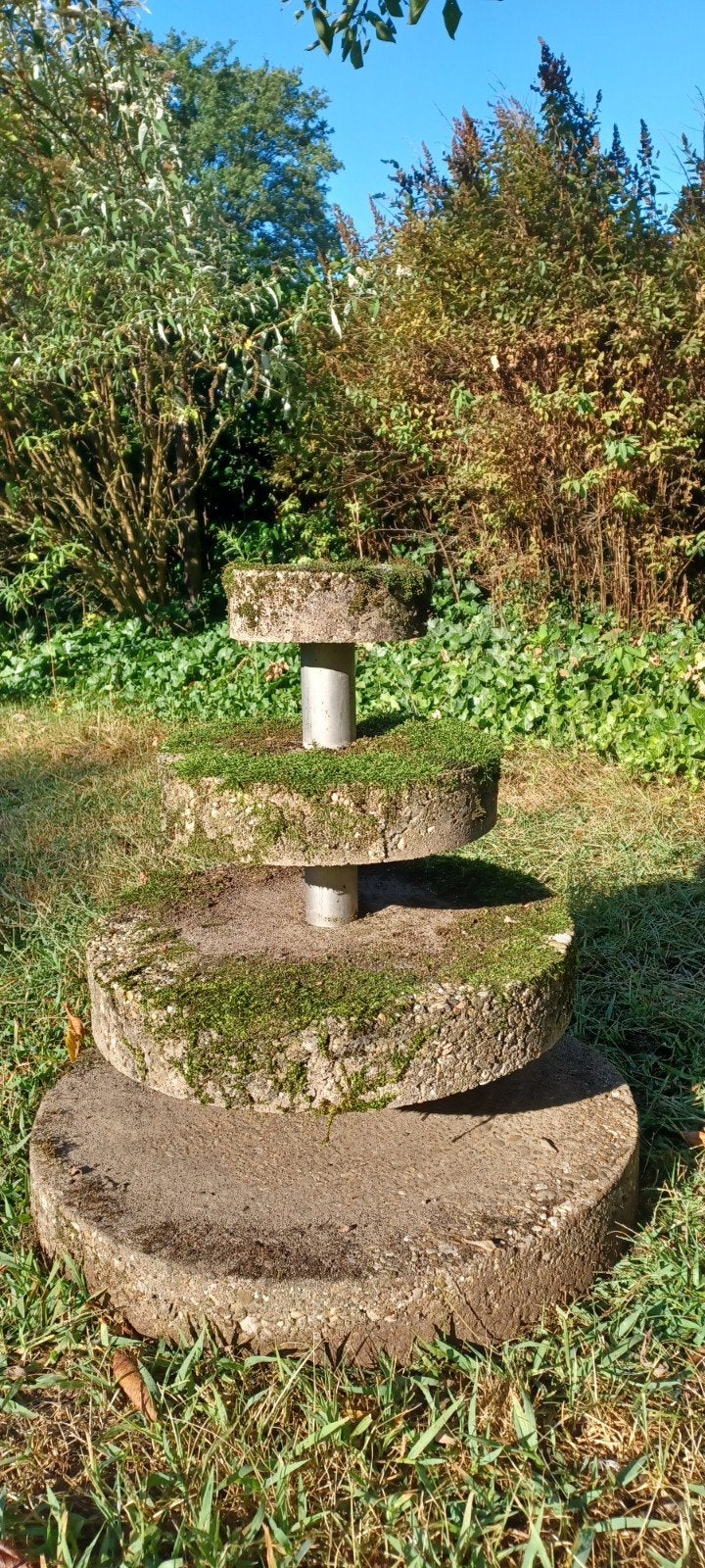 Robuuste betonnen etagière - tuin ornament met mos, Tuin en Terras, Ophalen, Gebruikt, Beton, Overige typen