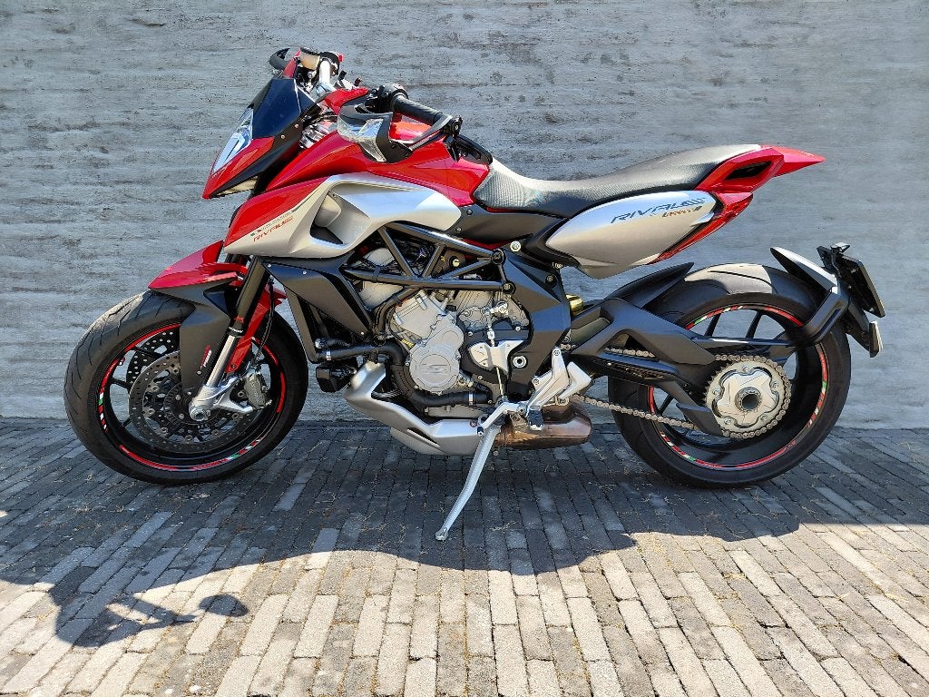 MV Agusta Rivale 800, Motoren, Motoren | MV Agusta, Particulier, Naked bike, meer dan 35 kW, 3 cilinders, Motorrijbewijs A, ABS