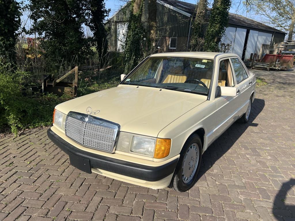 Mercedes-Benz 190 2.6 E Class 1991 (bj 1991, automaat), Automaat, Gebruikt, 2597 cc, Beige