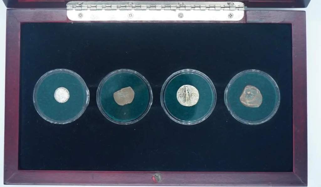 Bijbelse munten-set sjekel/drachme/lepton in houten box