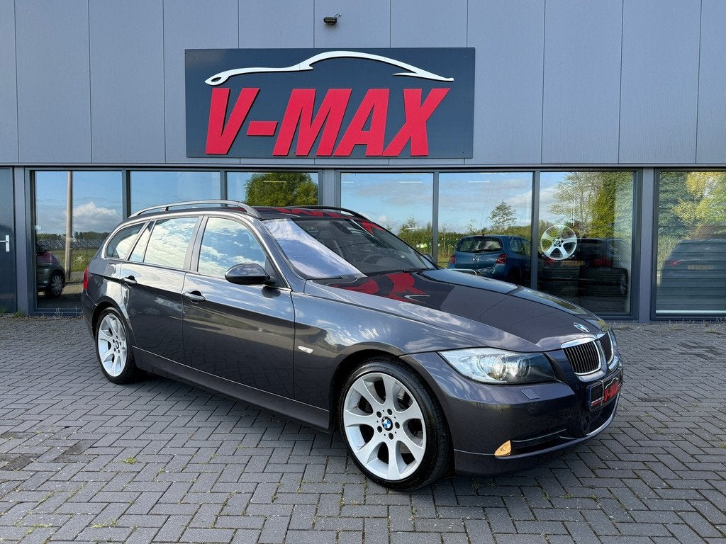 BMW 330xi Touring AUT Leder Memory ACC Xenon NaviProf Trekh., Auto's, Automaat, Zwart, 259 pk, 2996 cc