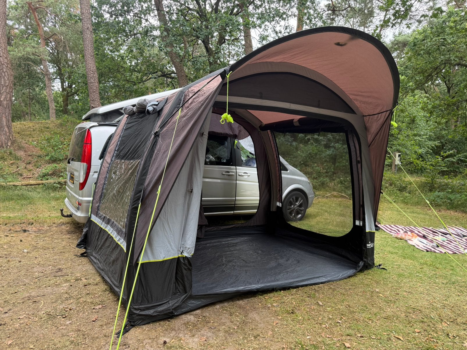 Obelink Vacation Easy Air opblaasbare bustent, Ophalen, Gebruikt, Tot en met 6